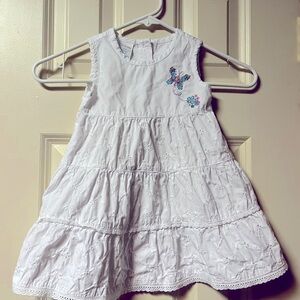 Baby Girls 
Dress 
18 Months
White